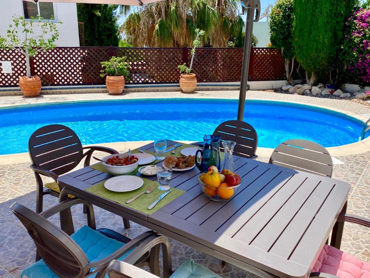פאהיה Villa Alicia With Priv Pool, Beautiful Garden And Shady Veranda- 5 Min To The Beach מראה חיצוני תמונה
